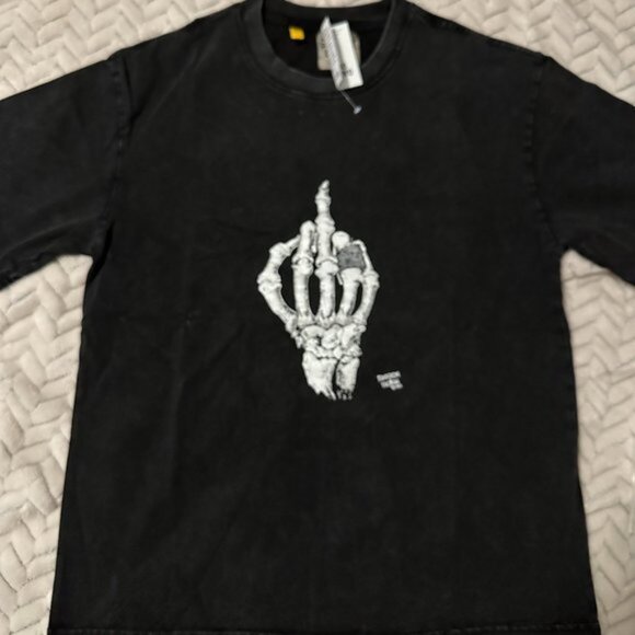 Gallery Dept Skull Middle Finger T Shirt Large - Picture 2 of 4